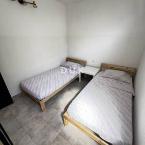 VRSI, ZUKVE - Prilika! Kuća s 4 apartmana 100 metara od mora!