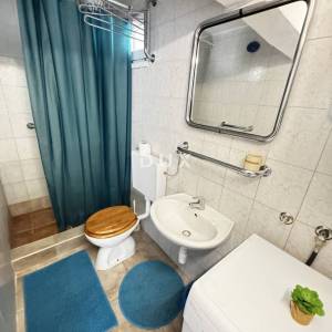 VRSI, ZUKVE - Prilika! Kuća s 4 apartmana 100 metara od mora!