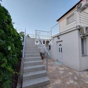 VRSI, ZUKVE - Prilika! Kuća s 4 apartmana 100 metara od mora!