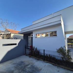 ZADAR, BOKANJAC - PRILIKA! Novoizgrađena kuća odličnog dizajna!