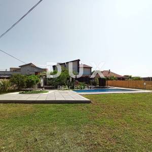 ZADAR, DEBELJAK - Prekrasna vila s bazenom 