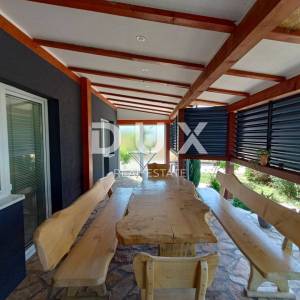 ZADAR, DEBELJAK - Prekrasna vila s bazenom 