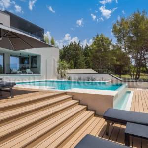 ZADAR - LUKSUZNA VILLA  453 m2 NA PARCELI  1209 m2