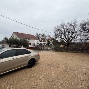 ZADAR, MASLENICA - Građevinsko zemljište 1260m² - na odličnoj lokaciji!