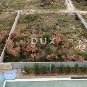 ZADAR, MURVICA - Atraktivno zemljište s projektom!