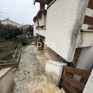 ZADAR PLOVANIJA – Fleksibilan poslovni prostor 200 m²