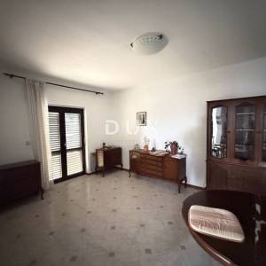 ZADAR PLOVANIJA – Fleksibilan poslovni prostor 200 m²