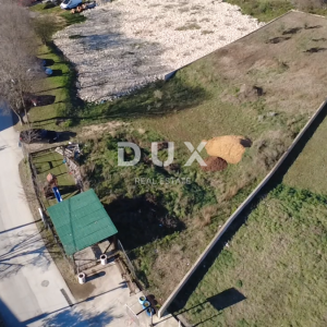 ZADAR, SINJORETOVO - Građevinsko zemljište 1605m² s projektom!!
