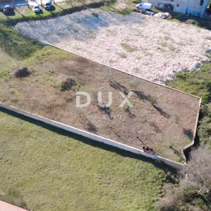 ZADAR, SINJORETOVO - Građevinsko zemljište 1605m² s projektom!!