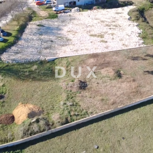 ZADAR, SINJORETOVO - Građevinsko zemljište 1605m² s projektom!!