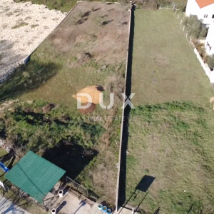 ZADAR, SINJORETOVO - Građevinsko zemljište 1605m² s projektom!!