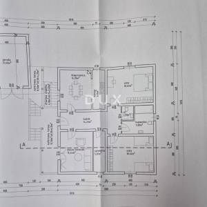 ZADAR, ZEMUNIK - PRILIKA! Renovirana obiteljska kuća