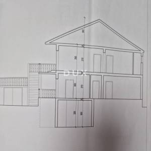 ZADAR, ZEMUNIK - PRILIKA! Renovirana obiteljska kuća