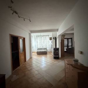 ZADAR,PLOVANIJA – Fleksibilan poslovni prostor 200 m²