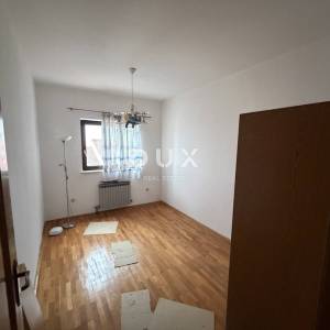 ZADAR,PLOVANIJA – Fleksibilan poslovni prostor 200 m²