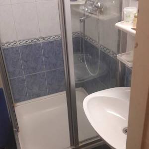 Zagreb-Donje svetice,2-sob. stan 50m2 s balkonom,blizina svih sadržaja