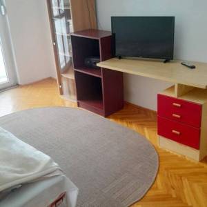 Zagreb-Donje svetice,2-sob. stan 50m2 s balkonom,blizina svih sadržaja