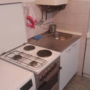 Zagreb-Donje svetice,2-sob. stan 50m2 s balkonom,blizina svih sadržaja