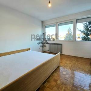 Zagreb, Jarun, Ulica Bartolići, prostrani 4-sobni stan, 89m2, II. kat