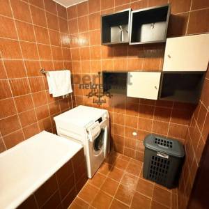 Zagreb, Jarun, Ulica Bartolići, prostrani 4-sobni stan, 89m2, II. kat