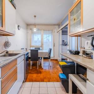 Zagreb-Trešnjevka, 2-sobni stan 59m2 sa spremištem, odlična lokacija