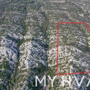 Zemljište na vrhu otoka