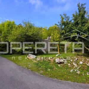 Zemljište s upisanim i ucrtanim objektima, 2.000 m2, Krivi put, Senj