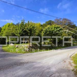 Zemljište s upisanim i ucrtanim objektima, 2.000 m2, Krivi put, Senj