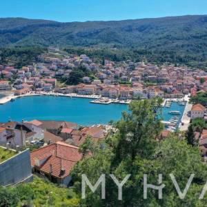 Zemljište sa projektom vile u Jelsi