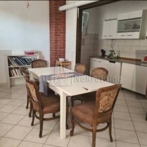 ZEMUNIK DONJI -ATRAKTIVNA KATNICA 185m2 u CENTRU 