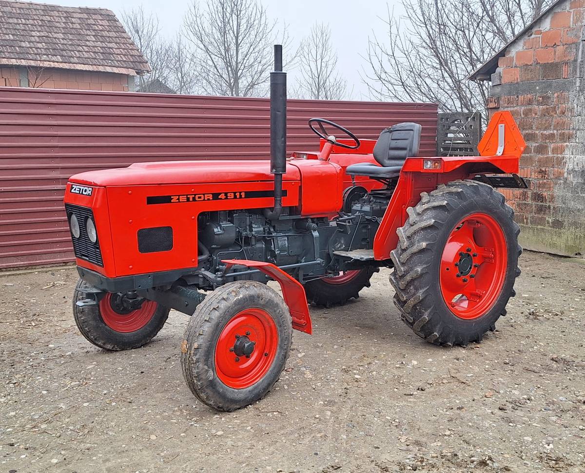 Zetor  4911  moguća  zamjena