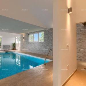 Žminj. Izuzetna moderna vila, okružena netaknutom prirodom.