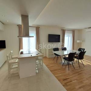 1. iznajmljivanje Meje Split parking