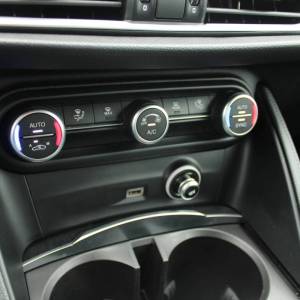 Alfa Romeo Stelvio 2.2 Mjt Sprint AUTOMATIK *LED, NAVIGACIJA, KAMERA*