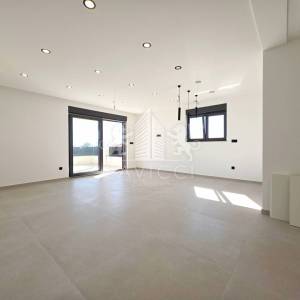 Apartman Vir penthouse s krovnom terasom – novogradnja