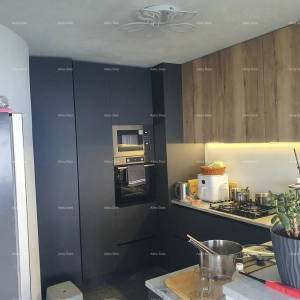 Apartmanska kuća s pogledom na more