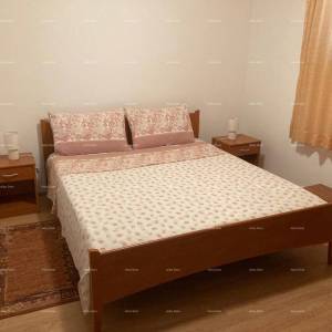 Apartmanska kuća u centru Vrsara – 200 m od mora