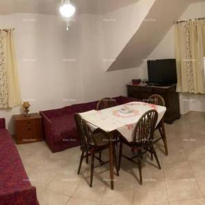 Apartmanska kuća u centru Vrsara – 200 m od mora