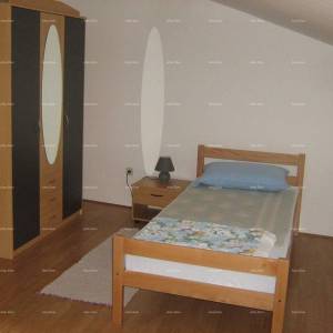 Apartmanska kuća u centru Vrsara – 200 m od mora