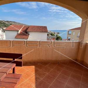 Apartmanski objekt na otoku Čiovu, uvala Mavarčica , 150 metara od mora 