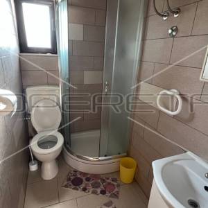 Apartmanski objekt na otoku Čiovu, uvala Mavarčica , 150 metara od mora 