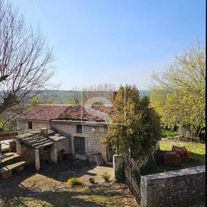 Autentična kamena kuća s konobom na prodaju