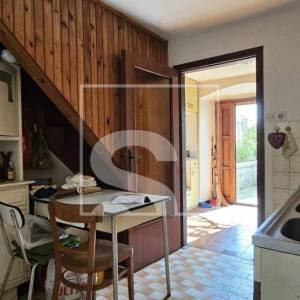 Autentična kamena kuća s konobom na prodaju