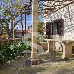 Autentična kamena kuća s konobom na prodaju