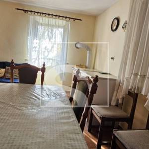 Autentična kamena kuća s konobom na prodaju