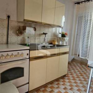 Autentična kamena kuća s konobom na prodaju