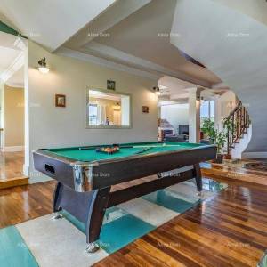 Banjole 7 km od centra grada Pule. 4 km do grada Medulina.