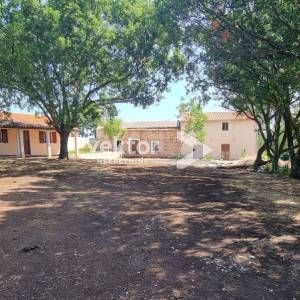 Barban, imanje sa tri kuće