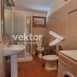 Barban, imanje sa tri kuće