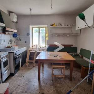 Barban, imanje sa tri kuće